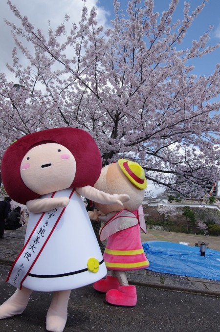 それなんのポーズ?